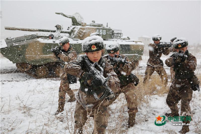 鬼泣巅峰之战下载渠道服